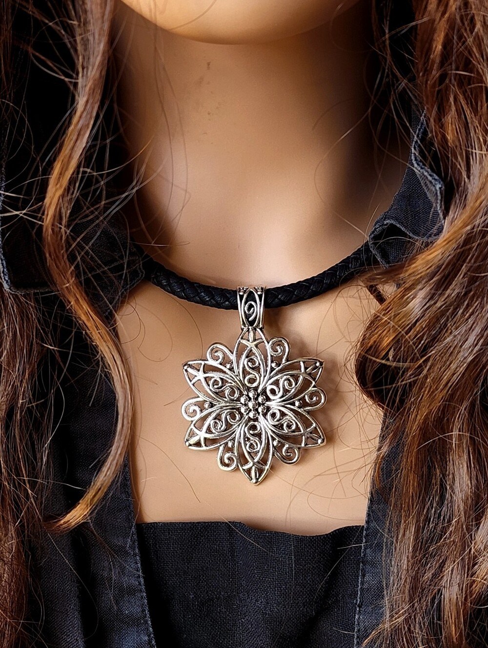 ❤️ Chico's Jewelry Flower Pendant Boho Ethnic Braided Black Cord